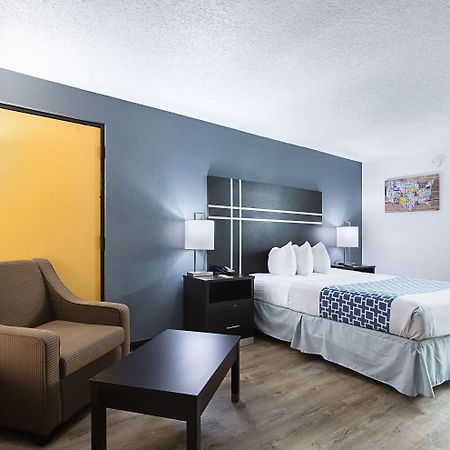 לית'וניה Econo Lodge מראה חיצוני תמונה