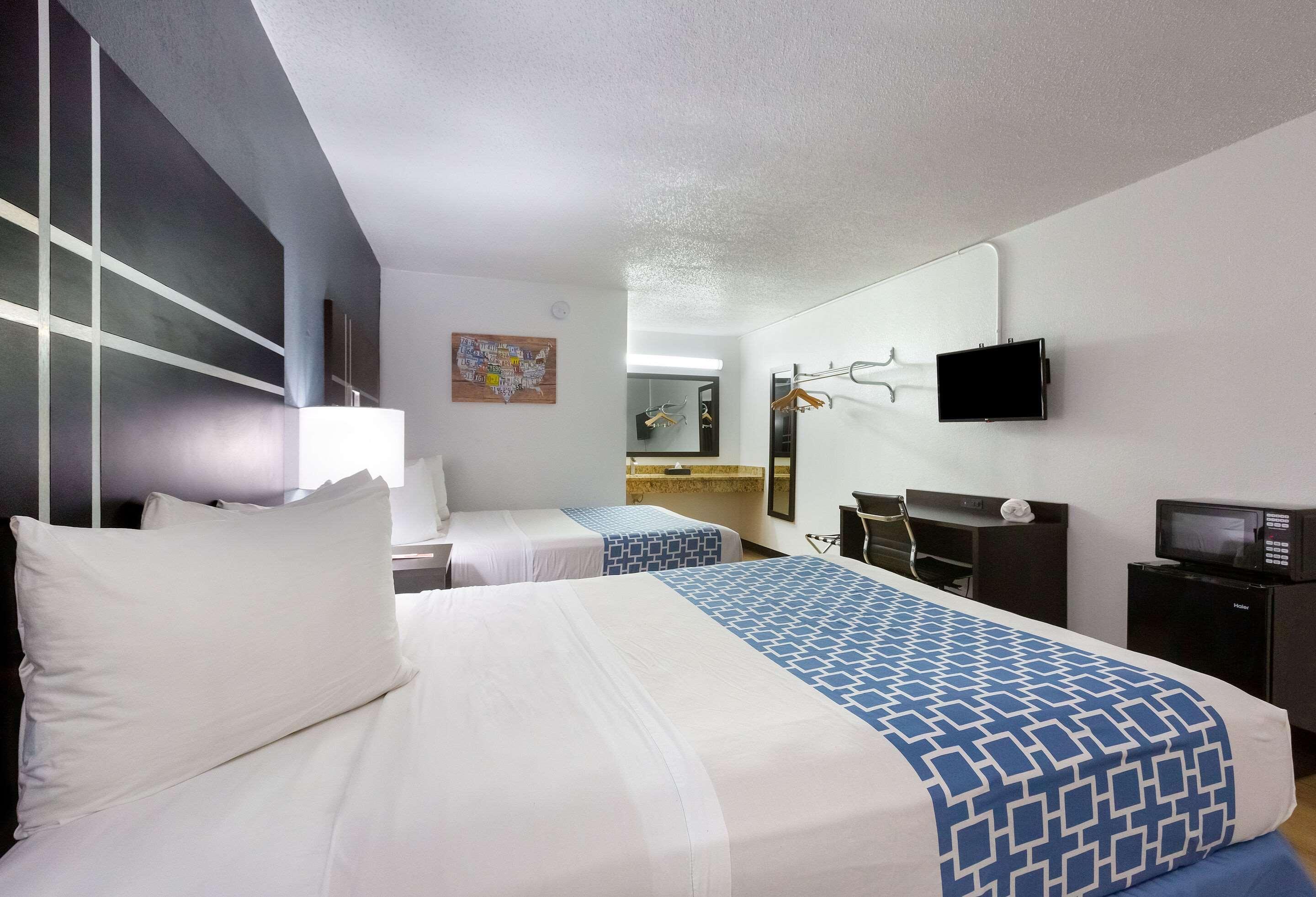 לית'וניה Econo Lodge מראה חיצוני תמונה