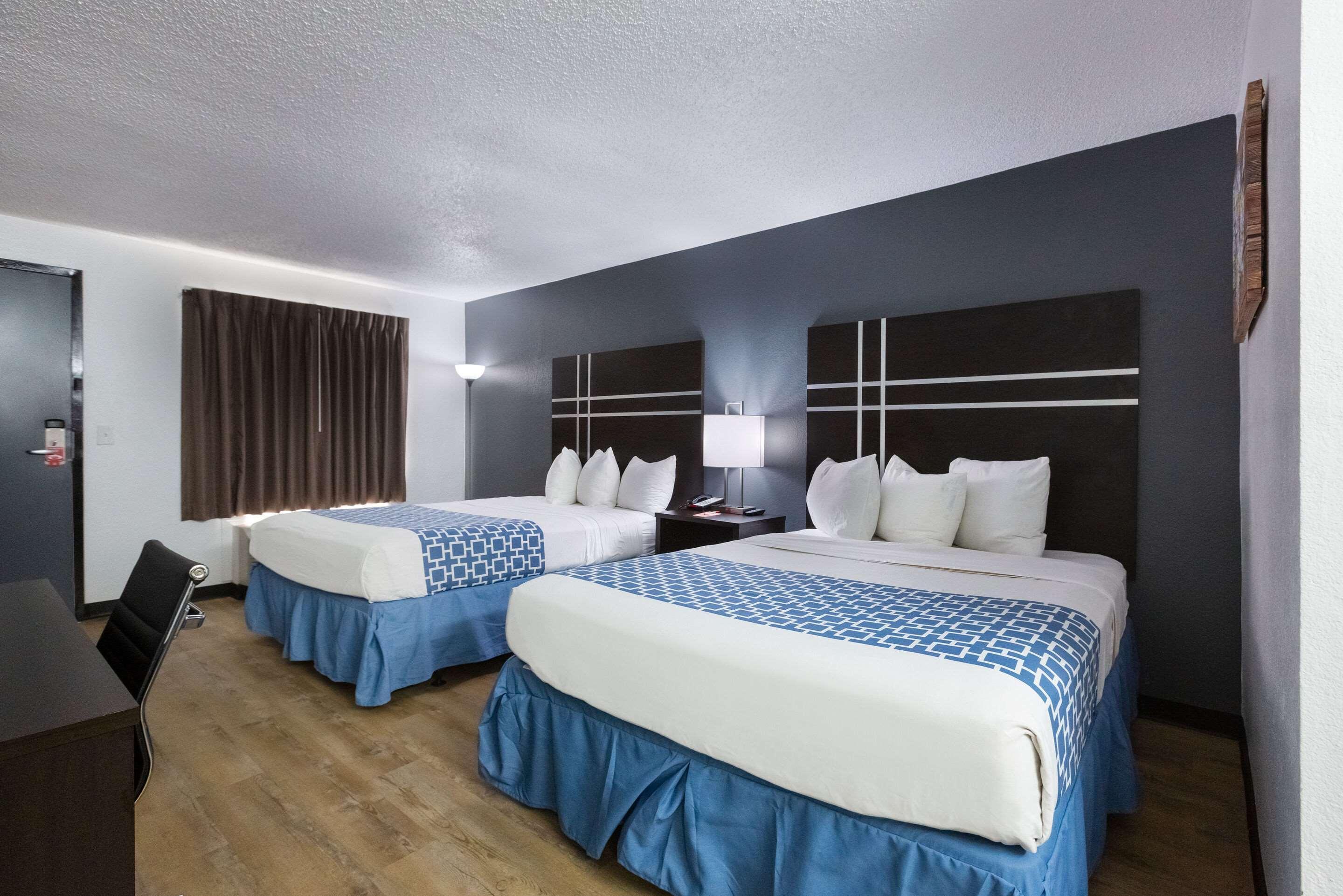 לית'וניה Econo Lodge מראה חיצוני תמונה