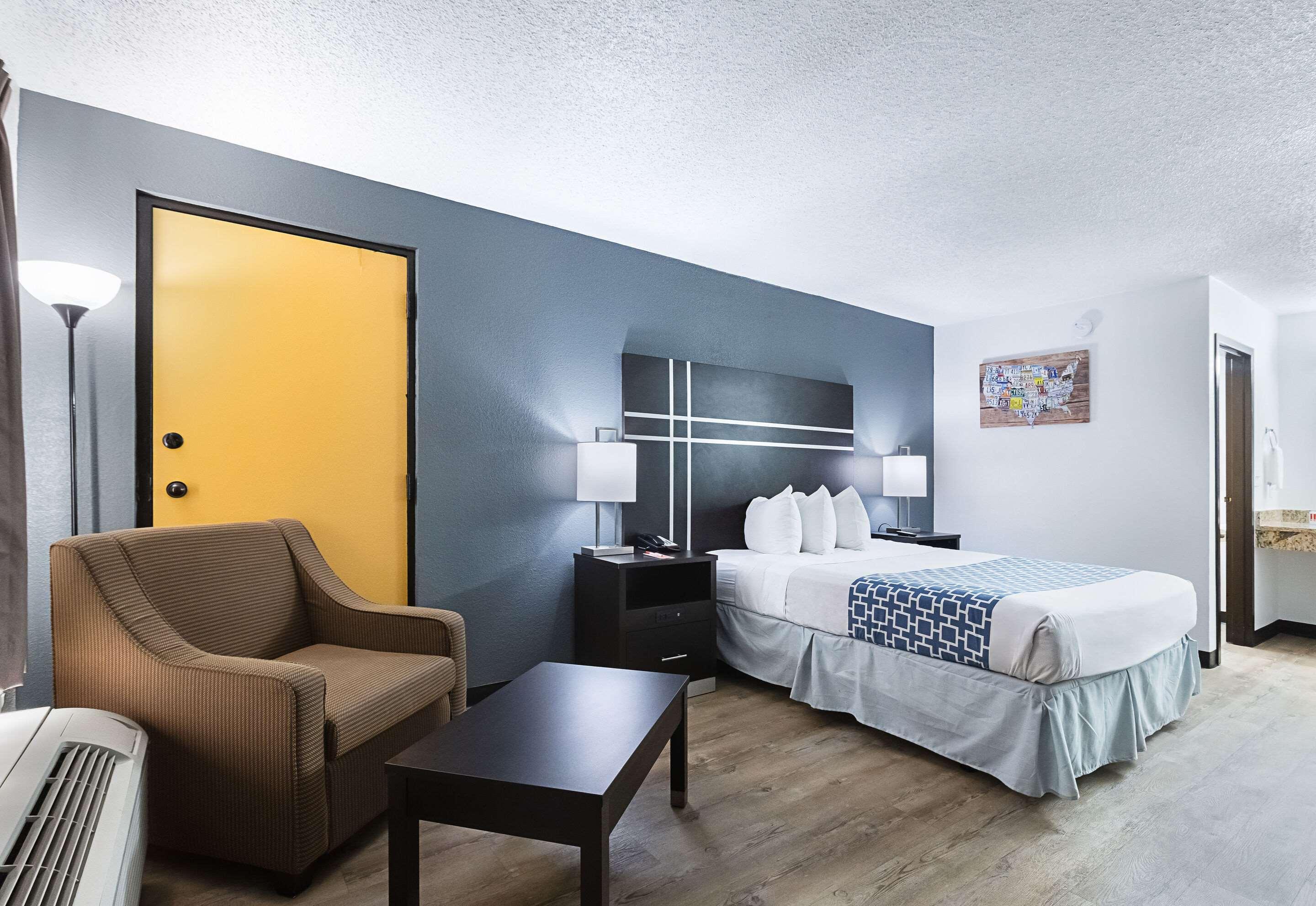 לית'וניה Econo Lodge מראה חיצוני תמונה
