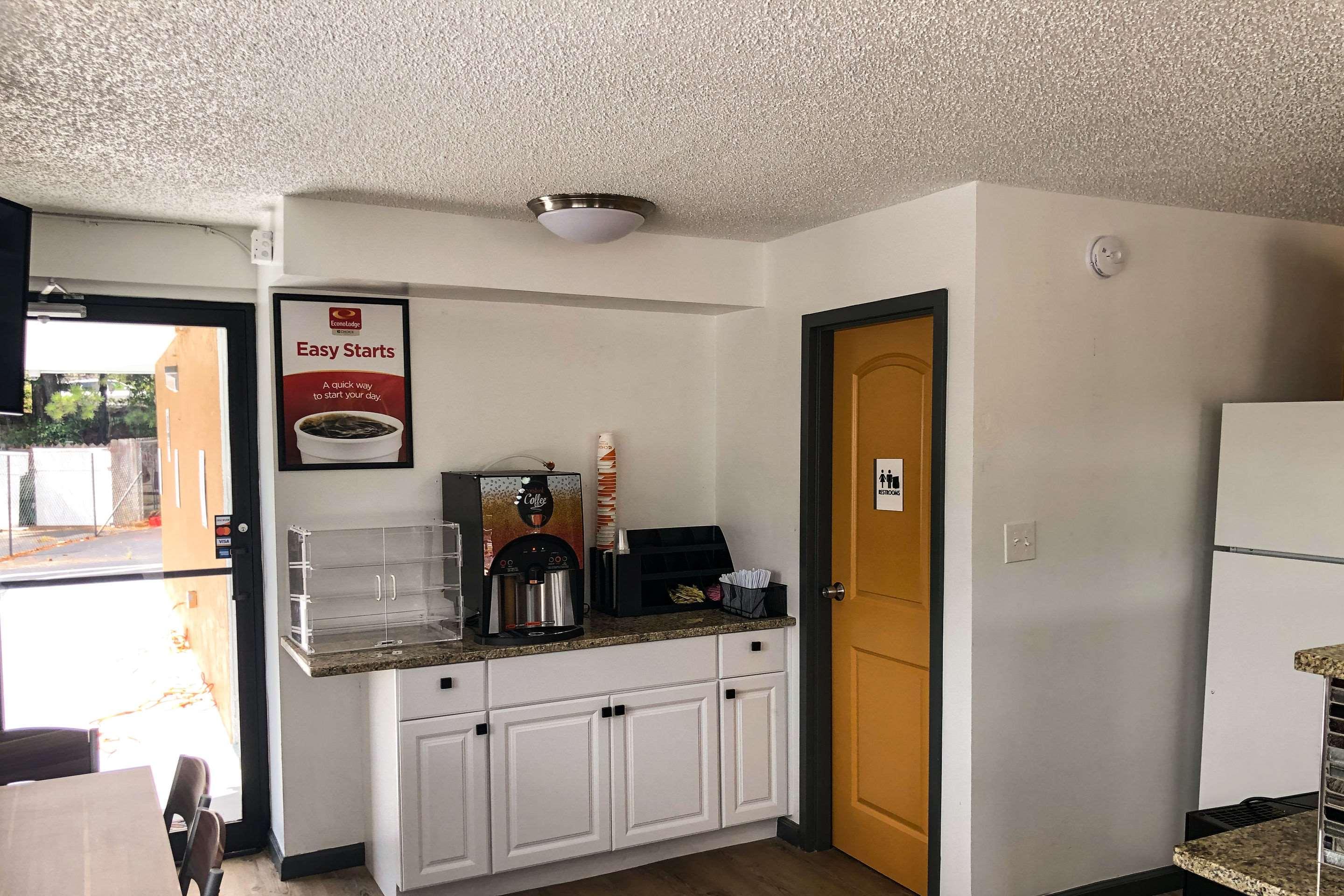 לית'וניה Econo Lodge מראה חיצוני תמונה