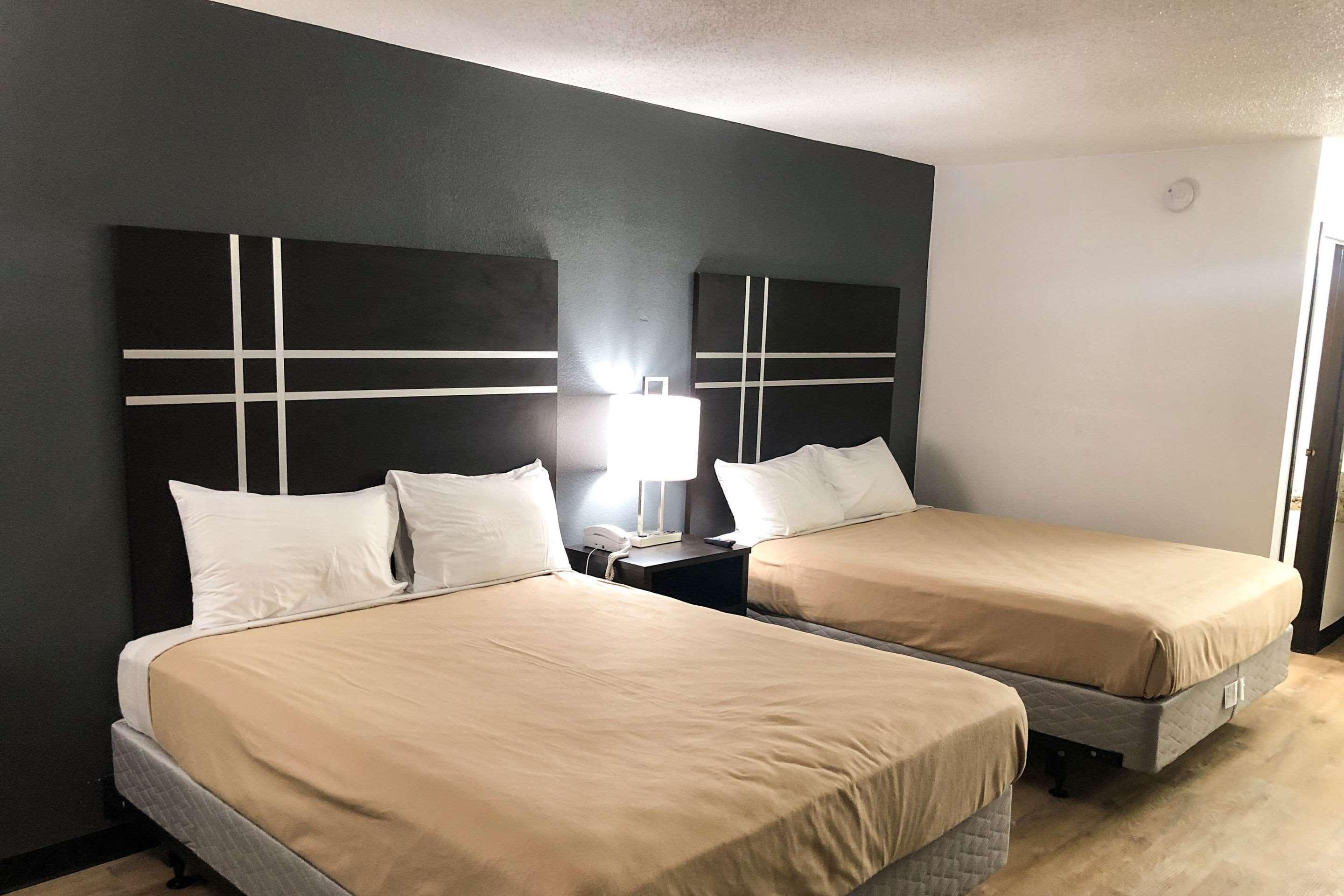 לית'וניה Econo Lodge מראה חיצוני תמונה