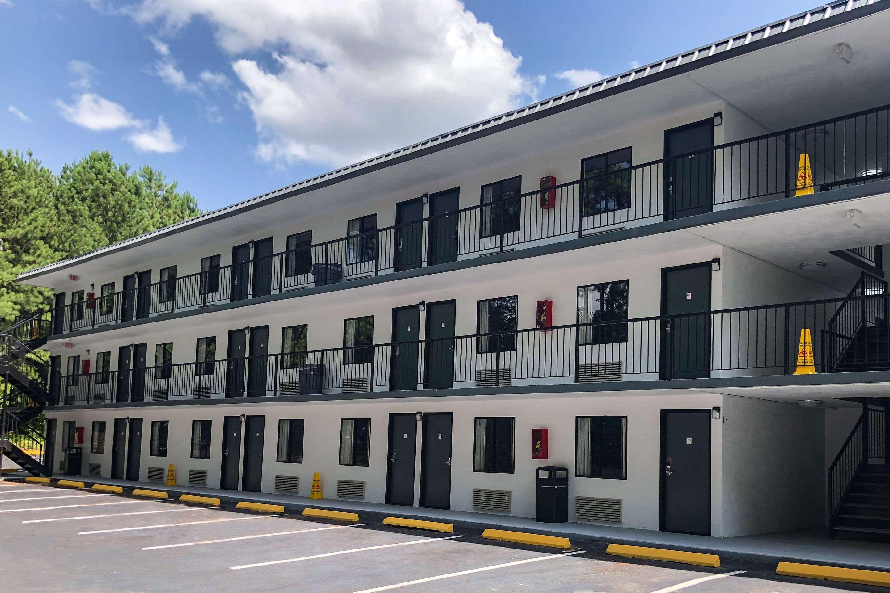 לית'וניה Econo Lodge מראה חיצוני תמונה